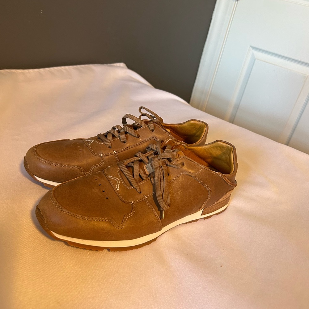 OluKai Men's Brown Leather-Look Lace-Up Sneakers